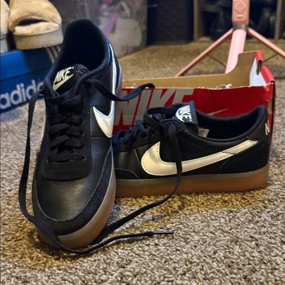 Nike Black and White Casual Shoes